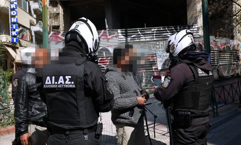 Έρευνα της ΕΛΑΣ για σκληρούς Αφγανούς: Προστασία μαγαζιών δολοφονίες και «επικυριαρχία» στην Αθήνα
